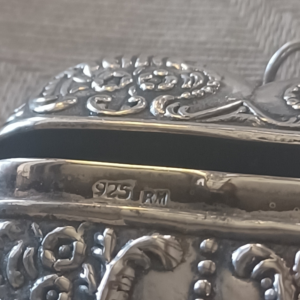 Vintage Heart Shaped Pill/Snuff Repousse Pendant, Sterling Silver - Picture 7 of 9